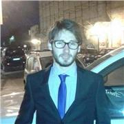 Neolaureato in scienze politiche e relazioni internazionali